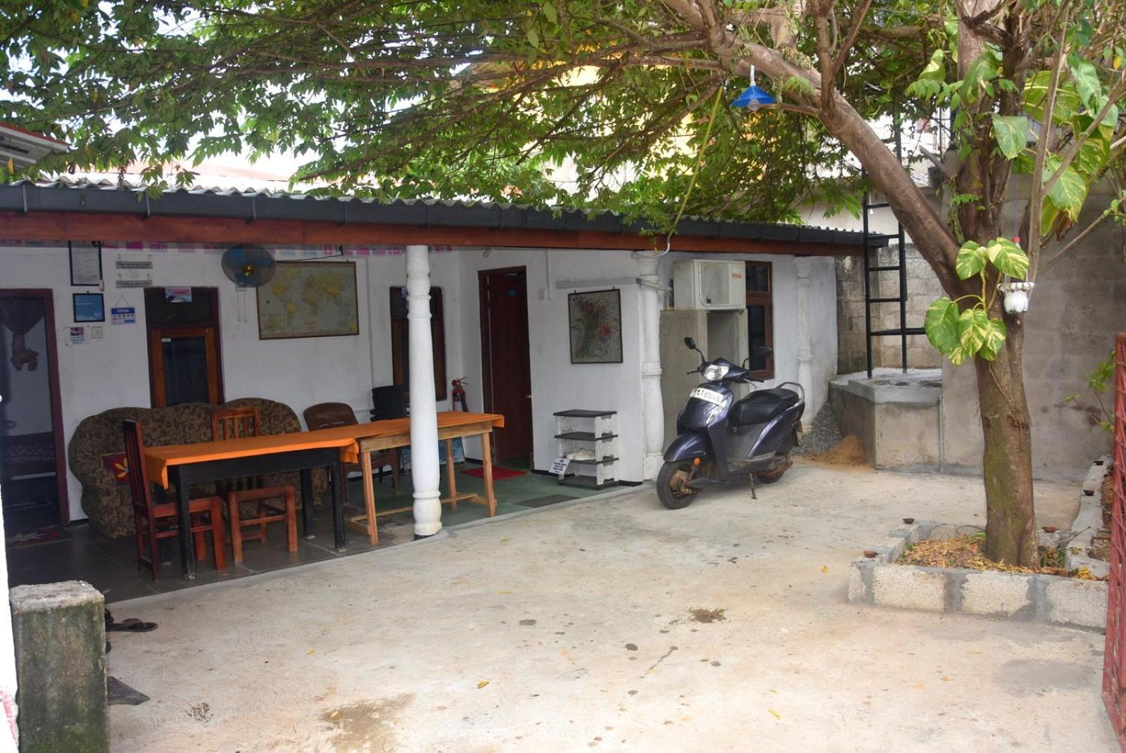 Meera Homestay & Guest House Anuradhapura Eksteriør bilde
