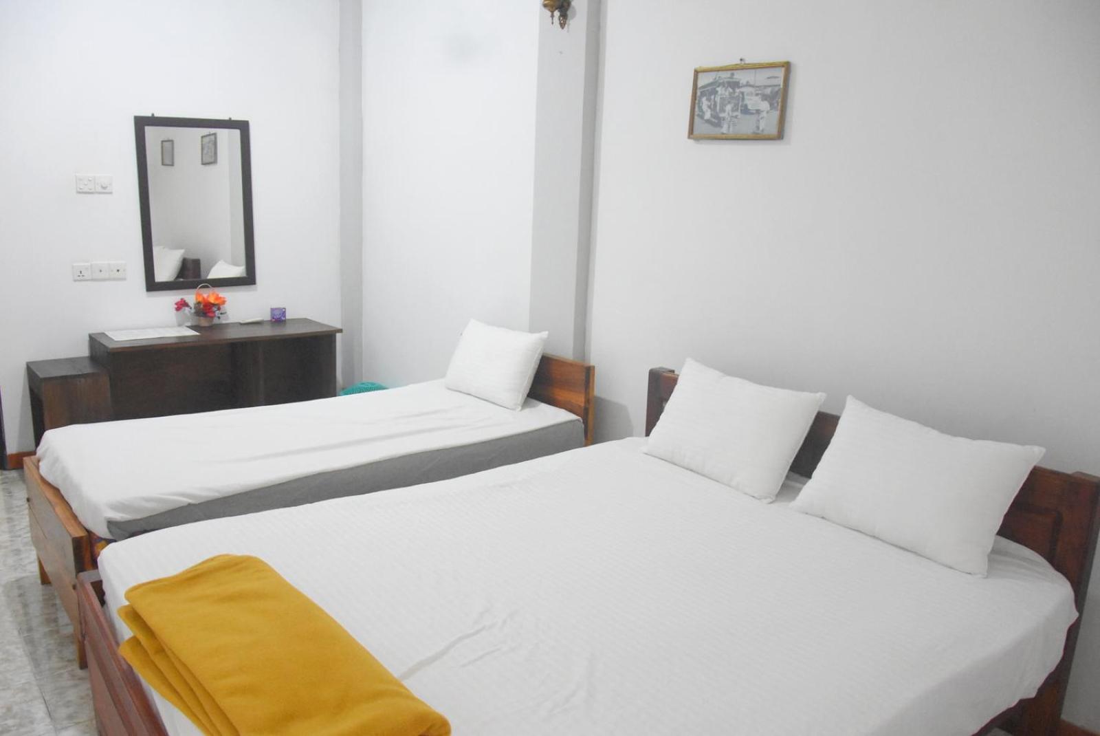 Meera Homestay & Guest House Anuradhapura Eksteriør bilde